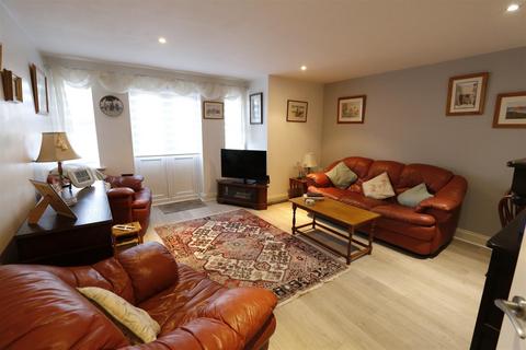undefined, Coopers Court, Shefford