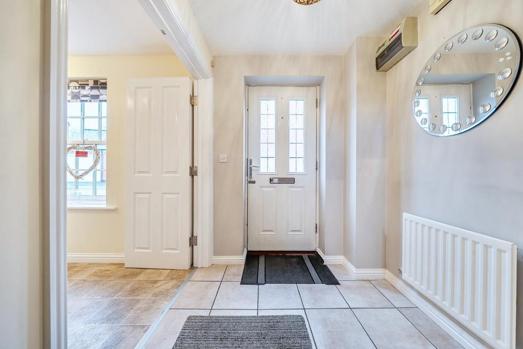 ENTRANCE HALL.jpg