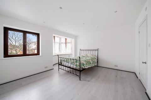 undefined, Collingwood Avenue, Tolworth, KT5