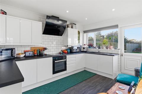 undefined, North End, Roos, Hull