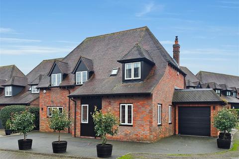 Butterfield Close, Woolstone, Milton Keynes