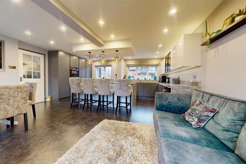 undefined, Butterfield Close, Woolstone, Milton Keynes