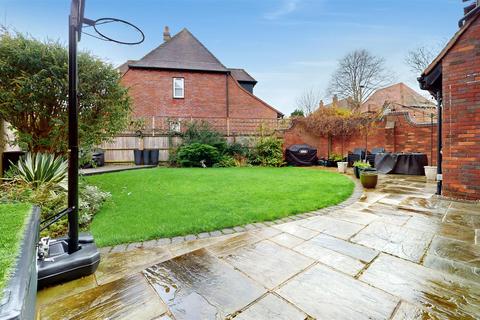 undefined, Butterfield Close, Woolstone, Milton Keynes