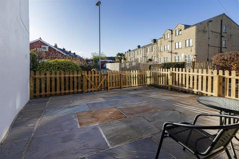 undefined, Shakespeare Buildings, Huddersfield HD1