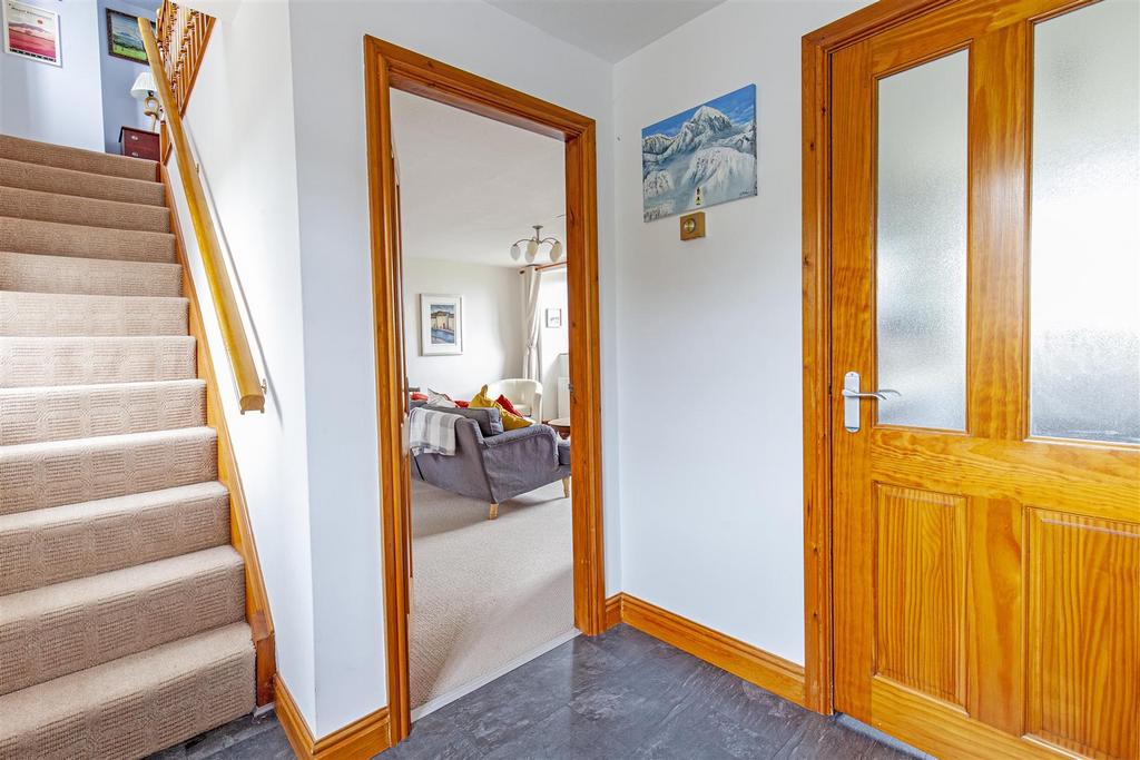 Entrance Hall-2.jpg
