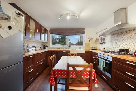 undefined, Aberdour Road, Ilford IG3