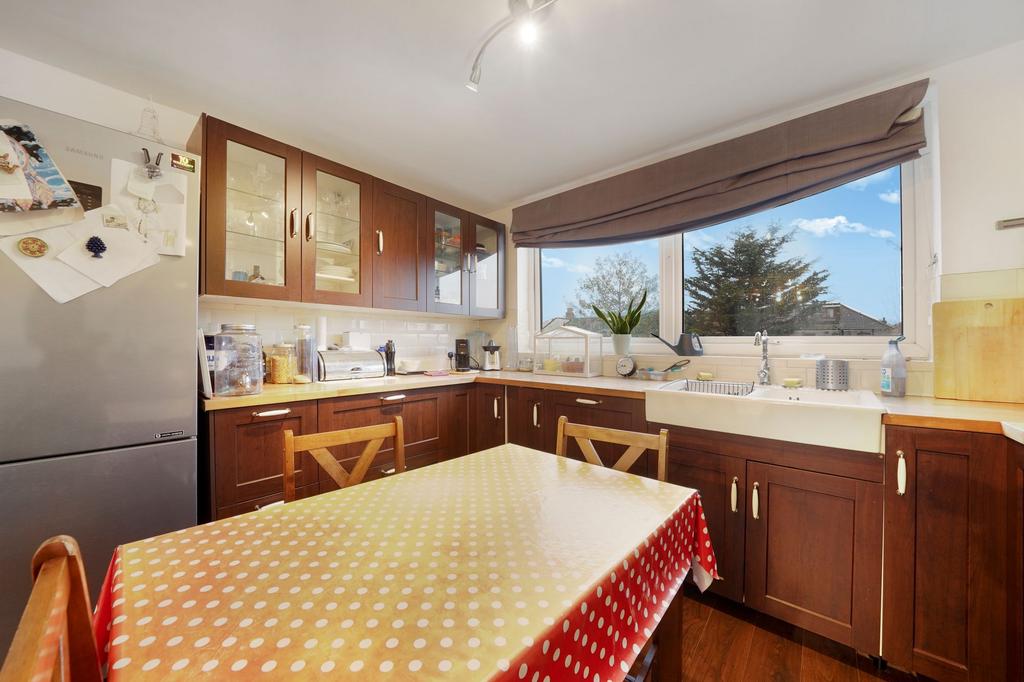 Kitchen/Dining Area