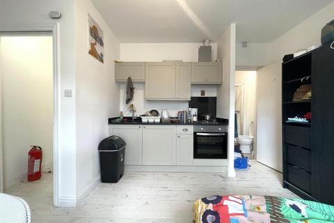 undefined, Gloucester Road, Bristol BS7