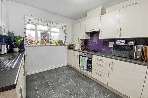 4 bedroom detached house to rent, Bluegown Avenue, Leybourne ME19