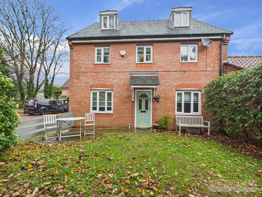 CAM04439 G0-PR0190-STILL025.jpg