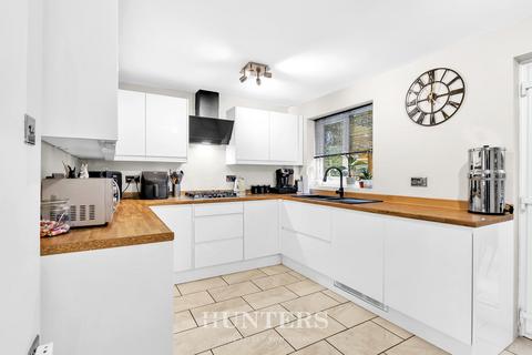 3 bedroom semi-detached house for sale, Knight Crescent, Middleton, Manchester, M24