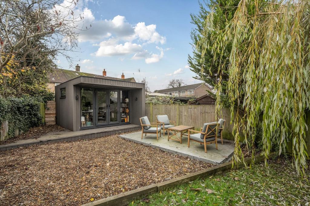 Garden seating area and office room.jpg