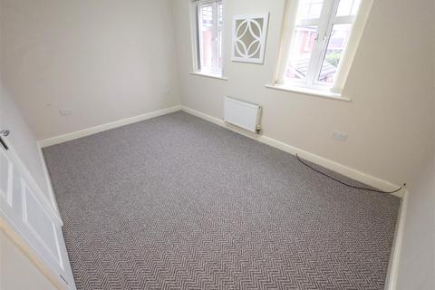 undefined, Linnyshaw Close, Bolton BL3
