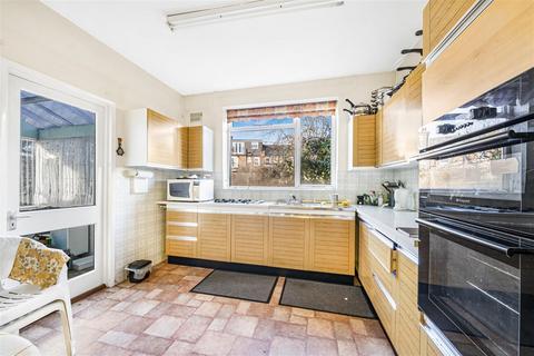 undefined, Sandringham Road, London N22