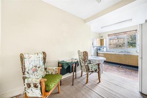 undefined, Sandringham Road, London N22