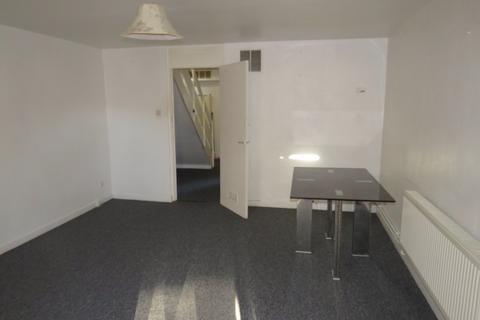 2 bedroom flat to rent, Marmot Road, Hounslow TW4