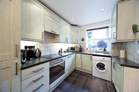 2 bedroom flat to rent, Milk Yard, London