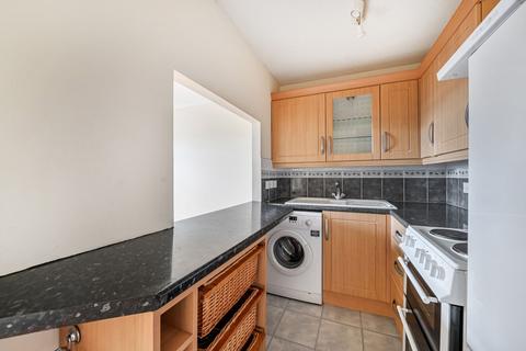 1 bedroom flat for sale, Meon Close, Petersfield, GU32