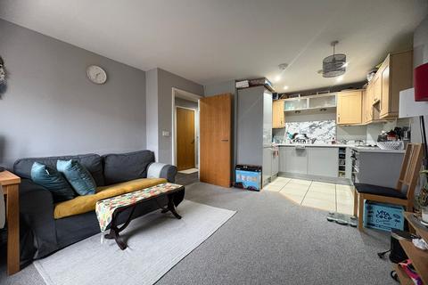 undefined, Lanadron Close, Isleworth TW7