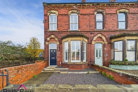 3 bedroom end of terrace house for sale, Low Street, Sherburn In Elmet, Leeds