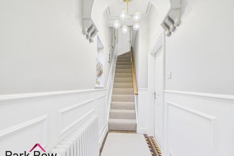 3 bedroom end of terrace house for sale, Low Street, Sherburn In Elmet, Leeds