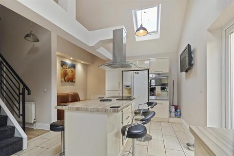 undefined, Larkfield Avenue, Leeds LS19