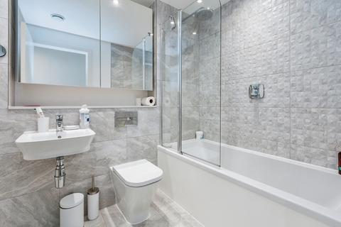 1 bedroom apartment for sale, Green Lanes, London N21