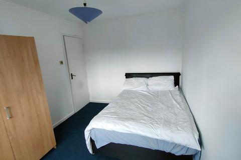 2 bedroom house share to rent, Blackwall Lane, London SE10