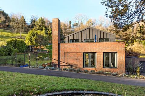 4 bedroom detached house for sale, Slines Oak Road, Woldingham, CR3