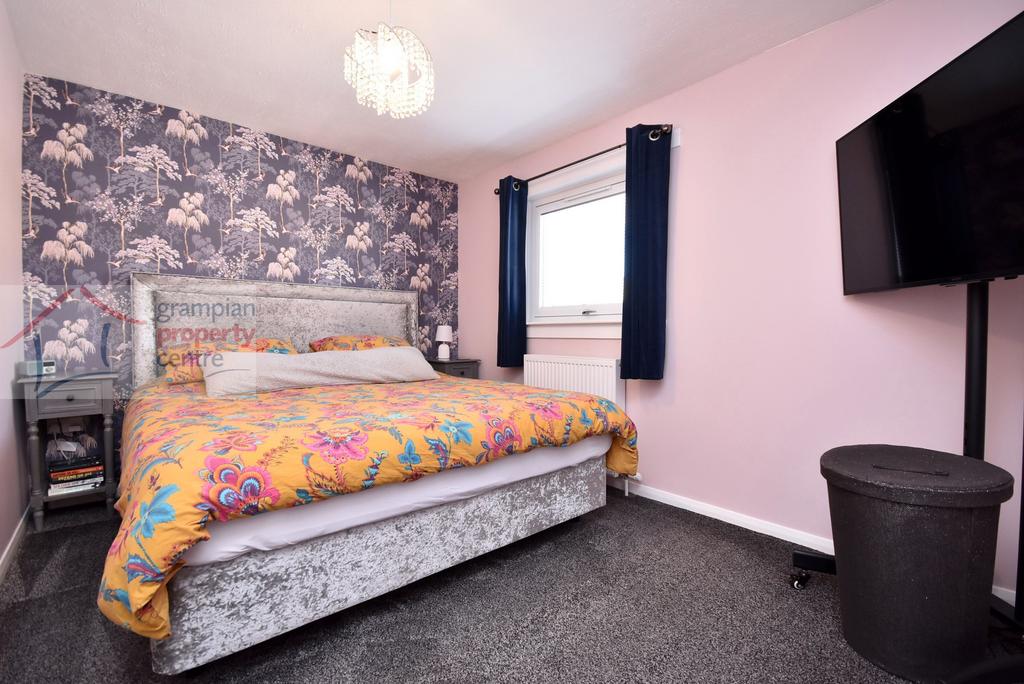 Bed 2 .JPG