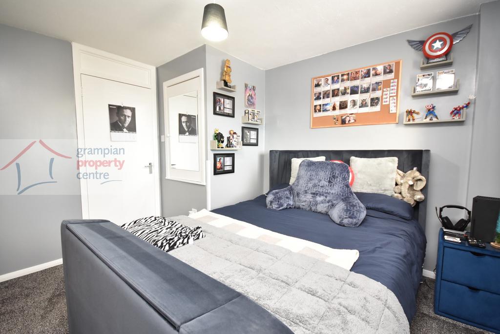 Bed 3 .JPG