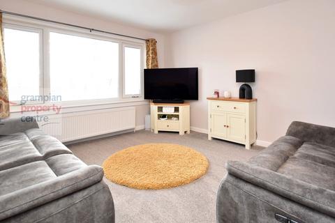 3 bedroom terraced house for sale, 8 Reiket Lane, Elgin