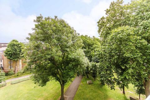 Trinity Court, Bloomsbury, London, WC1X