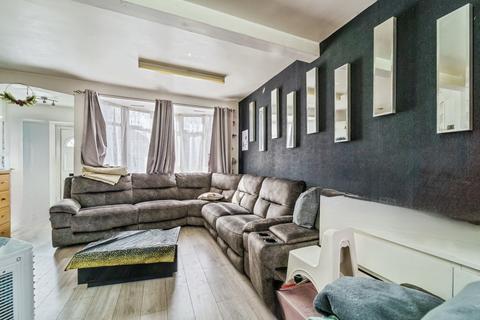 undefined, Westbury Avenue,  Southall, UB1