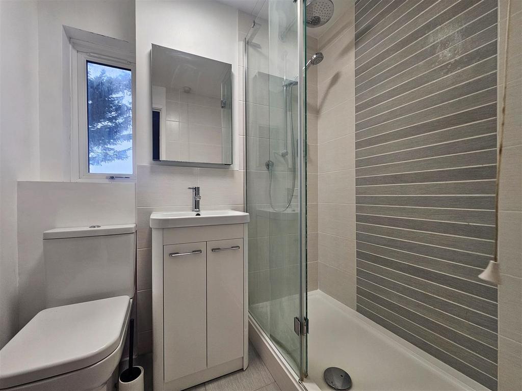 Shower Room.jpg