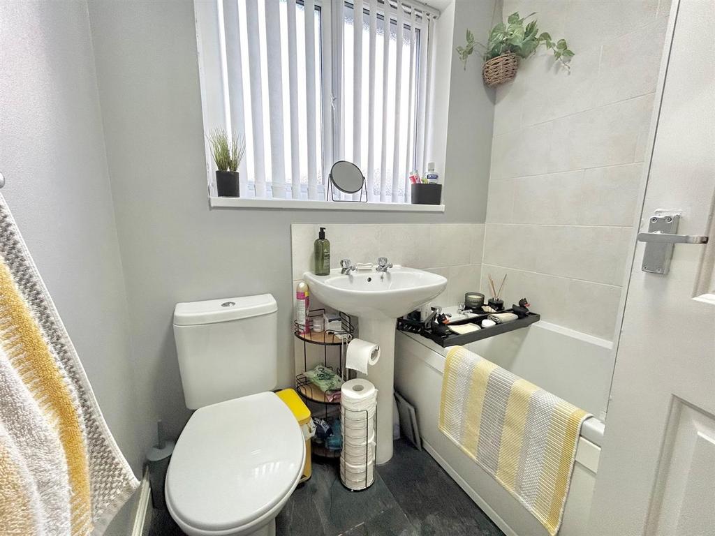 Bathroom.jpg