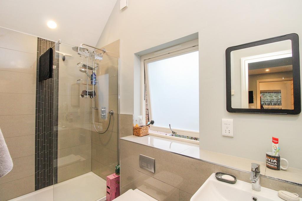 En Suite Bathroom