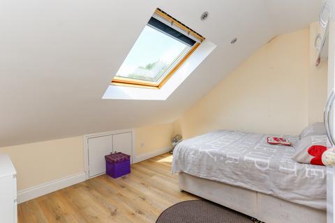 1 bedroom in a house share to rent, Delamere Road, Hayes UB4