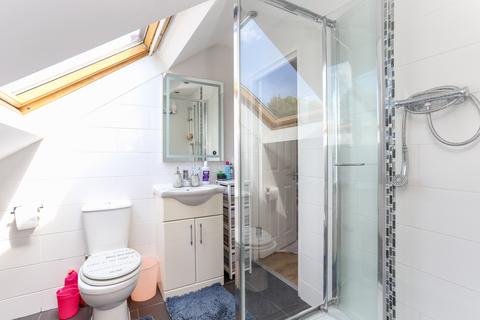 1 bedroom in a house share to rent, Delamere Road, Hayes UB4