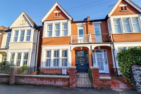 Southbourne Grove, Westcliff-On-Sea SS0