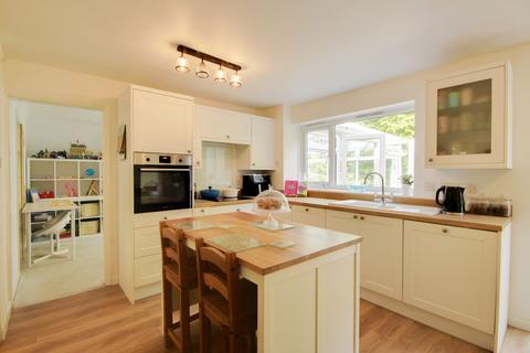 undefined, The Oaks, Haywards Heath, RH16