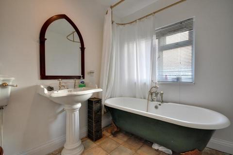 3 bedroom semi-detached house for sale, Village Way, Pinner, HA5