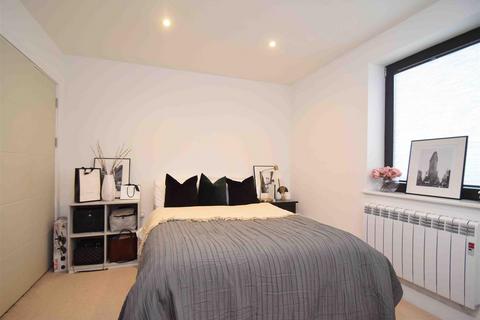 undefined, Old Lodge Place, St Margarets