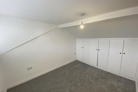 undefined, Efail Castell, Pentir, Gwynedd, LL57