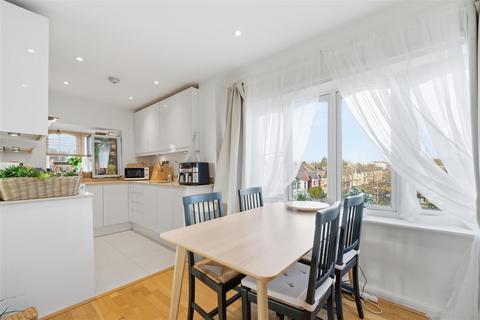 3 bedroom apartment for sale, Greenford Avenue, London