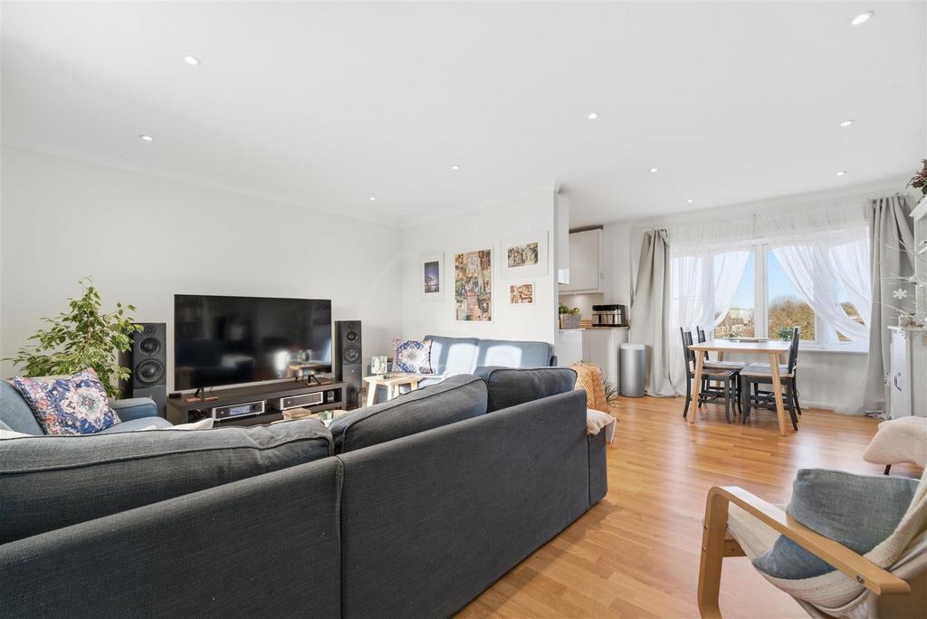 19 Kipling Through 2.jpg