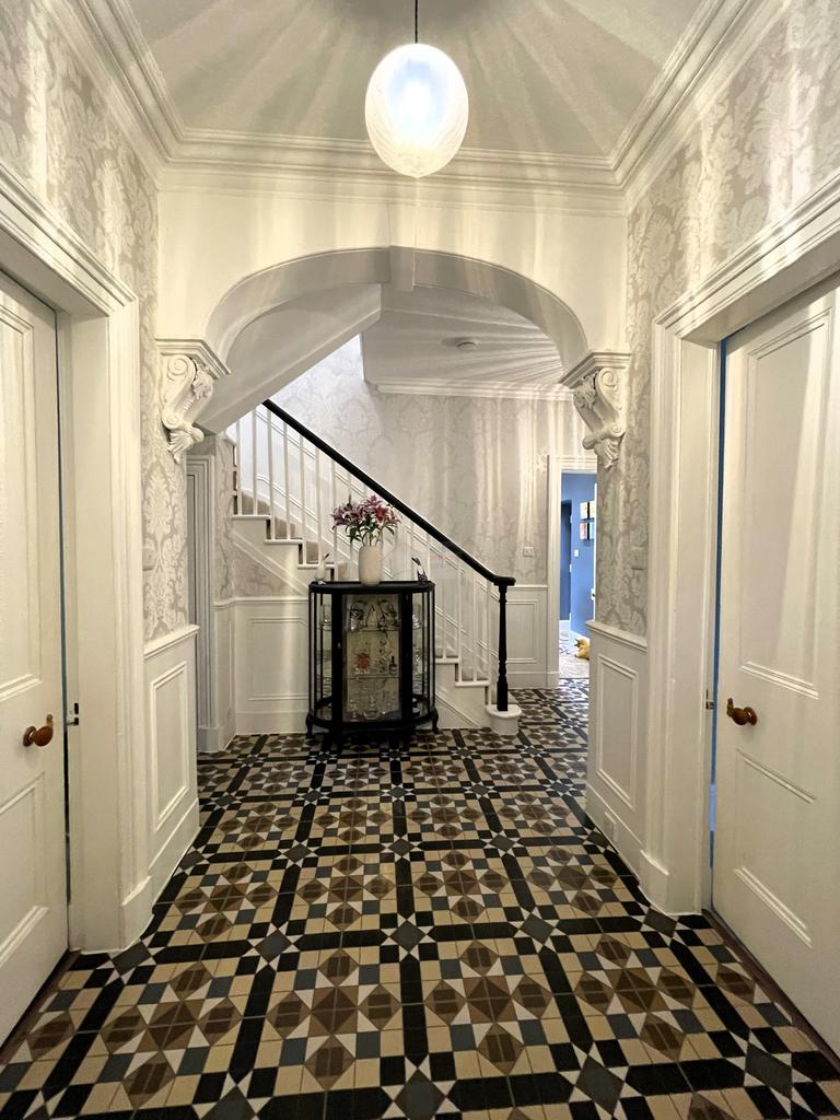 Hallway.JPG