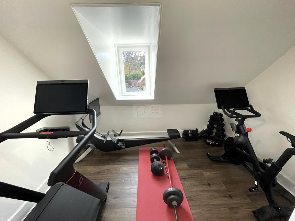 Bedroom 4.JPG