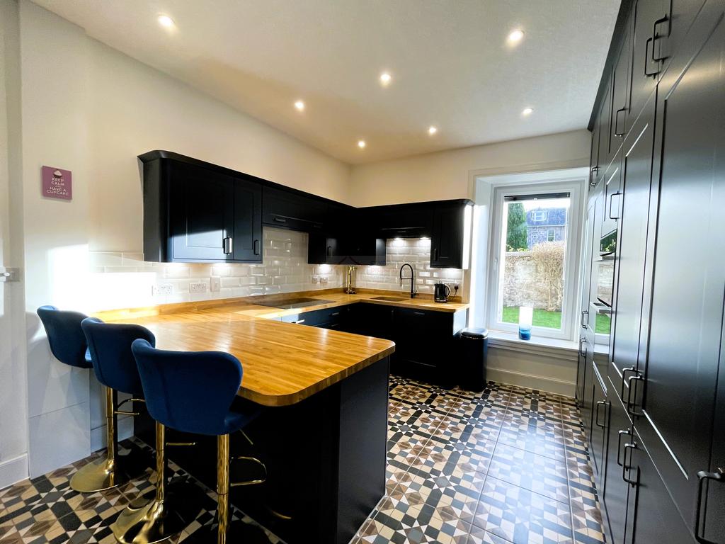 Kitchen a.JPG