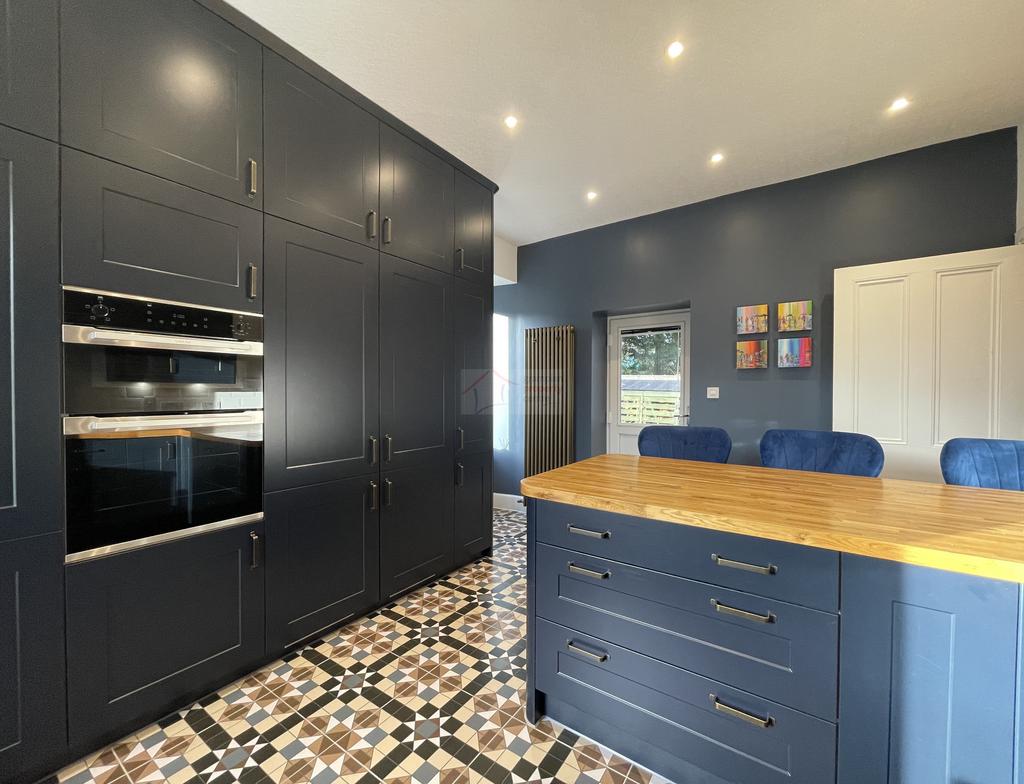 Kitchen c.JPG